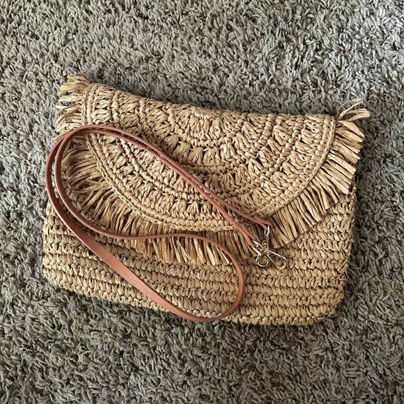 Woven straw bag with detachable strap - Picture 4 of 4